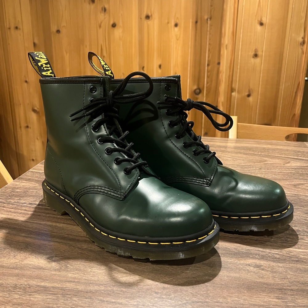 Dr. Marten 1460 Smooth Leather Lace Up Boots Green